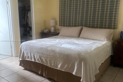 Propiedad comercial en venta en Fort Lauderdale, Florida, 183.76 m2 № 1861366 - foto 10