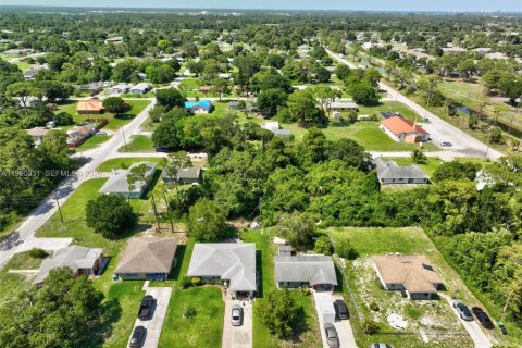 Land in St. Lucie, Florida № 2158601 - photo 13