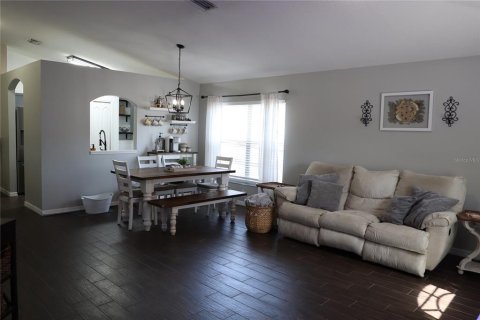 House in Seffner, Florida 3 bedrooms, 109.53 sq.m. № 1801840 - photo 13