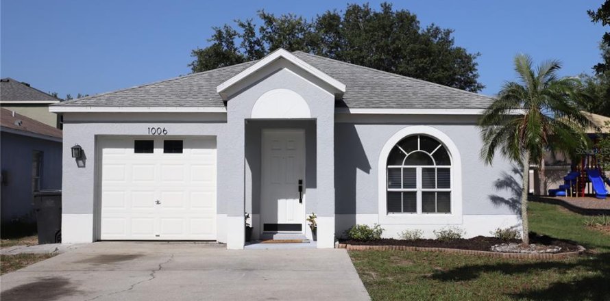 House in Seffner, Florida 3 bedrooms, 109.53 sq.m. № 1801840