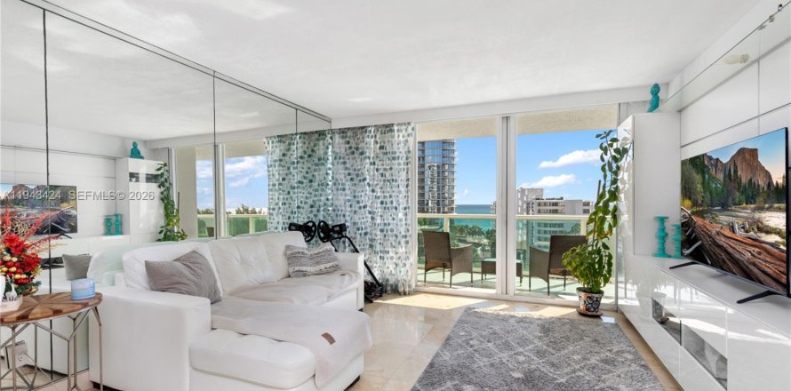 Condominio en Sunny Isles Beach, Florida, 2 dormitorios  № 2000307
