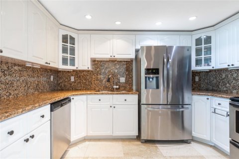 Condominio en venta en Sunny Isles Beach, Florida, 2 dormitorios, 126.07 m2 № 2000307 - foto 18