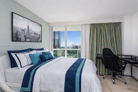 Condominio en venta en Sunny Isles Beach, Florida, 2 dormitorios, 126.07 m2 № 2000307 - foto 16