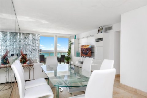 Condominio en venta en Sunny Isles Beach, Florida, 2 dormitorios, 126.07 m2 № 2000307 - foto 5