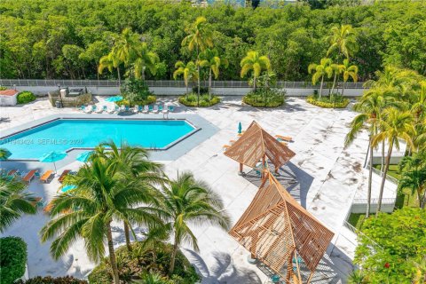 Condominio en venta en Sunny Isles Beach, Florida, 2 dormitorios, 126.07 m2 № 2000307 - foto 30