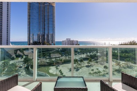 Condominio en venta en Sunny Isles Beach, Florida, 2 dormitorios, 126.07 m2 № 2000307 - foto 6
