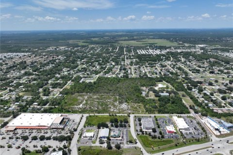 Купить коммерческую недвижимость в Себринг, Флорида № 2050130 - фото 3