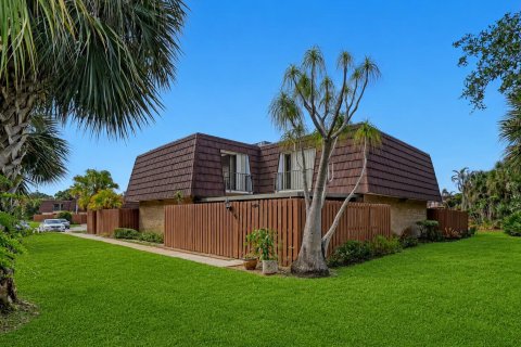 Touwnhouse à vendre à Stuart, Floride: 2 chambres, 119.66 m2 № 2249722 - photo 4