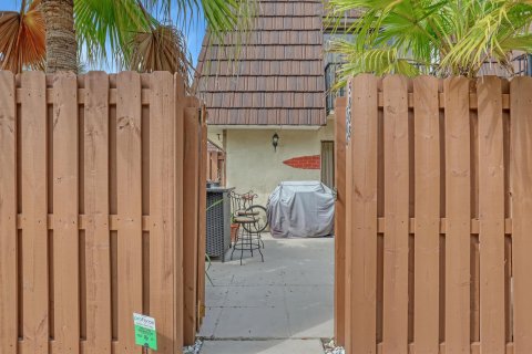 Touwnhouse à vendre à Stuart, Floride: 2 chambres, 119.66 m2 № 2249722 - photo 8