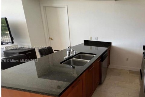 Снять в аренду кондоминиум в Корал-Гейблс, Флорида 2 спальни, 90.12м2, № 2009026 - фото 4