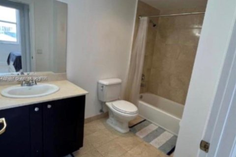 Снять в аренду кондоминиум в Корал-Гейблс, Флорида 2 спальни, 90.12м2, № 2009026 - фото 6