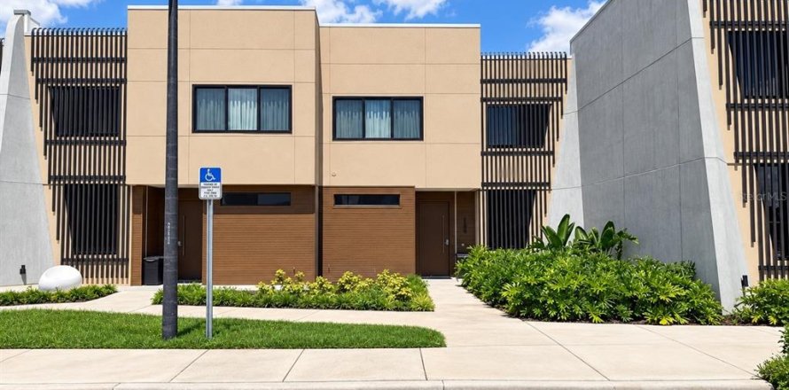 Townhouse in Kissimmee, Florida 3 bedrooms, 197.7 sq.m. № 2358810