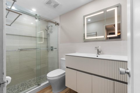 Condo in Fort Lauderdale, Florida, 2 bedrooms  № 2077547 - photo 14