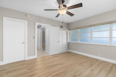 Condo in Fort Lauderdale, Florida, 2 bedrooms  № 2077547 - photo 23