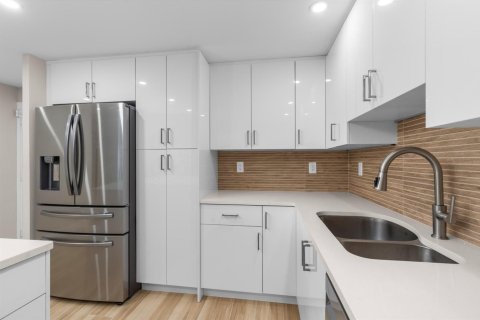 Condo in Fort Lauderdale, Florida, 2 bedrooms  № 2077547 - photo 12