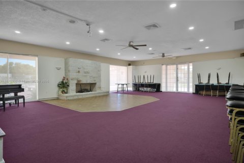 Villa ou maison à louer à Miami, Floride: 2 chambres, 103.31 m2 № 1922915 - photo 19