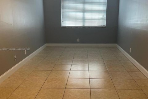 Villa ou maison à vendre à North Lauderdale, Floride: 3 chambres, 119.66 m2 № 1952426 - photo 9