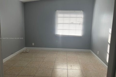 Villa ou maison à vendre à North Lauderdale, Floride: 3 chambres, 119.66 m2 № 1952426 - photo 4