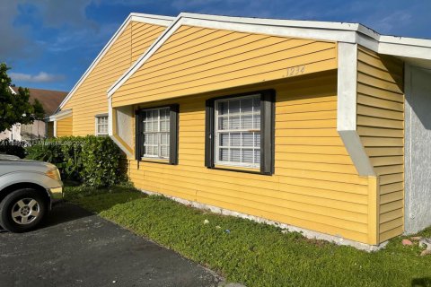 Villa ou maison à vendre à North Lauderdale, Floride: 3 chambres, 119.66 m2 № 1952426 - photo 1