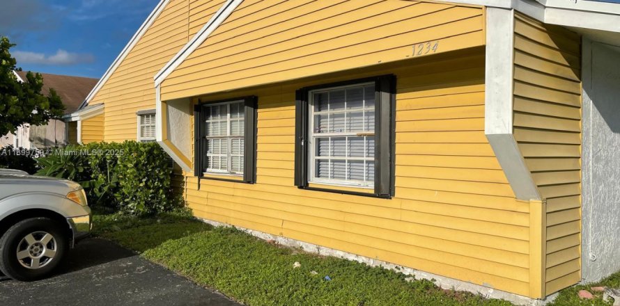 Villa ou maison à North Lauderdale, Floride 3 chambres, 119.66 m2 № 1952426