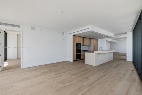 Condo in Pompano Beach, Florida, 3 bedrooms  № 1891193 - photo 20