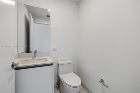 Condo in Pompano Beach, Florida, 3 bedrooms  № 1891193 - photo 25