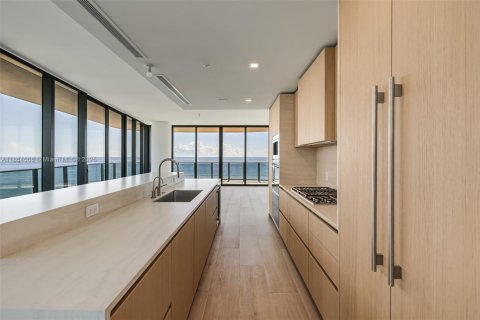 Condo in Pompano Beach, Florida, 3 bedrooms  № 1891193 - photo 13