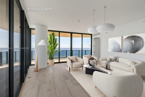 Condo in Pompano Beach, Florida, 3 bedrooms  № 1891193 - photo 3