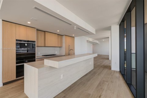 Condo in Pompano Beach, Florida, 3 bedrooms  № 1891193 - photo 16