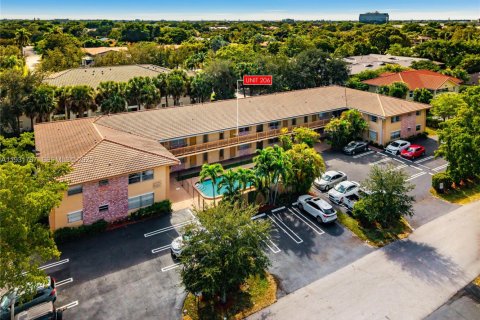 Купить коммерческую недвижимость в Корал-Спрингс, Флорида 87.79м2, № 2034756 - фото 18