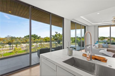 Condominio en alquiler en Longboat Key, Florida, 2 dormitorios, 199.09 m2 № 2408461 - foto 11