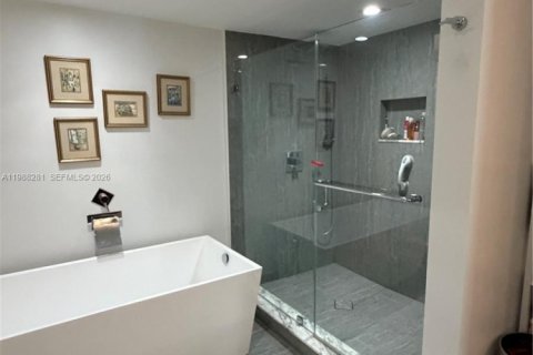 Купить кондоминиум в Майами, Флорида 2 спальни, 215.53м2, № 2050341 - фото 12