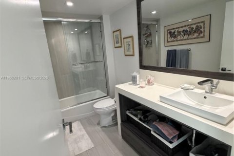 Купить кондоминиум в Майами, Флорида 2 спальни, 215.53м2, № 2050341 - фото 16