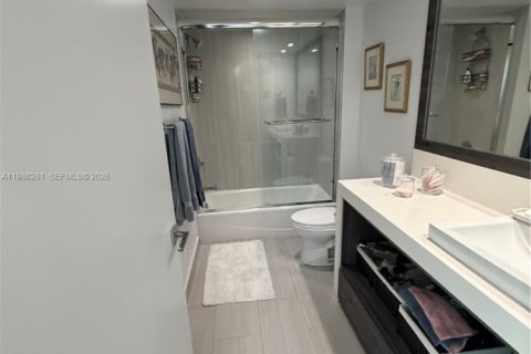 Купить кондоминиум в Майами, Флорида 2 спальни, 215.53м2, № 2050341 - фото 15
