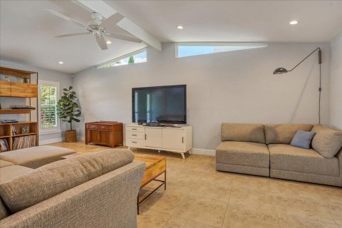 Villa ou maison à louer à Boca Raton, Floride: 3 chambres, 146.6 m2 № 2168896 - photo 2