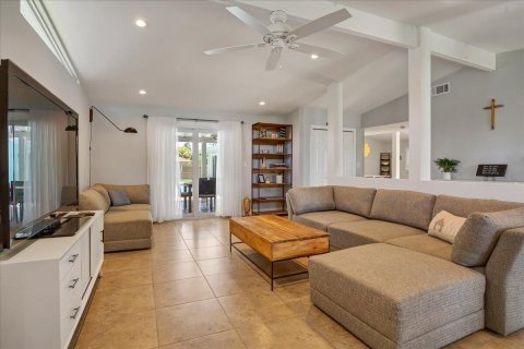 Villa ou maison à louer à Boca Raton, Floride: 3 chambres, 146.6 m2 № 2168896 - photo 5