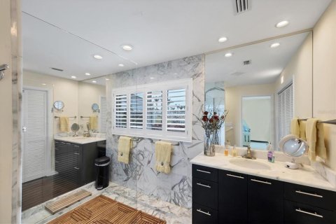 House in Englewood, Florida 3 bedrooms, 237.74 sq.m. № 1626278 - photo 22