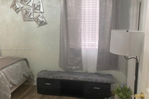 Снять в аренду таунхаус в Нейплс, Флорида 2 спальни, 118.17м2, № 2066660 - фото 29