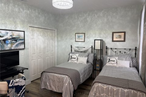 Снять в аренду таунхаус в Нейплс, Флорида 2 спальни, 118.17м2, № 2066660 - фото 27