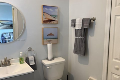 Снять в аренду таунхаус в Нейплс, Флорида 2 спальни, 118.17м2, № 2066660 - фото 11