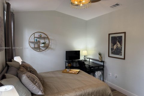 Снять в аренду таунхаус в Нейплс, Флорида 2 спальни, 118.17м2, № 2066660 - фото 21