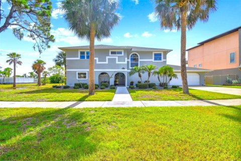 Casa en venta en Tarpon Springs, Florida, 4 dormitorios, 203.08 m2 № 1289887 - foto 1