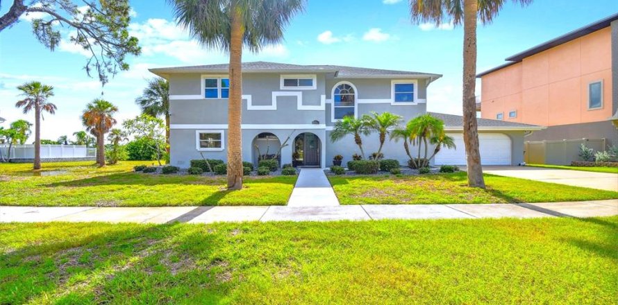 Casa en Tarpon Springs, Florida 4 dormitorios, 203.08 m2 № 1289887