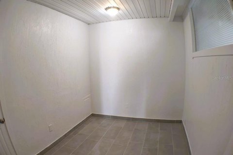 Снять в аренду квартиру в Нокомис, Флорида 5 комнат, 65.03м2, № 1336215 - фото 10