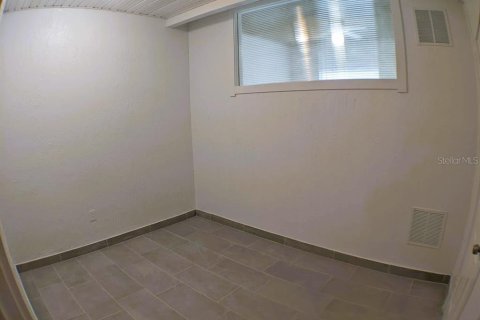 Снять в аренду квартиру в Нокомис, Флорида 5 комнат, 65.03м2, № 1336215 - фото 13