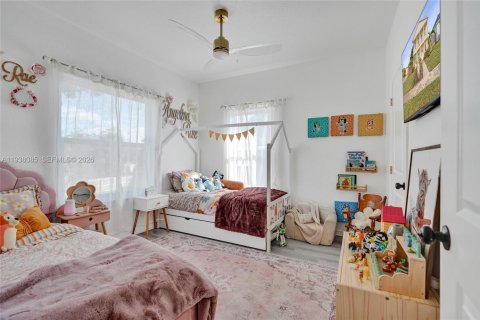 Villa ou maison à louer à West Palm Beach, Floride: 4 chambres, 183.57 m2 № 1995764 - photo 13