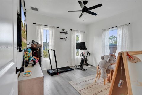 Villa ou maison à louer à West Palm Beach, Floride: 4 chambres, 183.57 m2 № 1995764 - photo 5