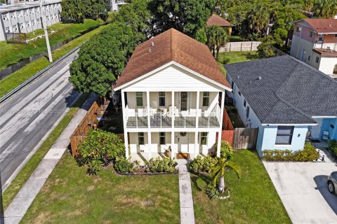 Villa ou maison à West Palm Beach, Floride 4 chambres, 183.57 m2 № 1995764