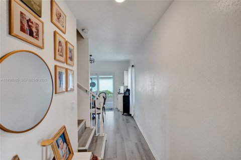 Villa ou maison à louer à West Palm Beach, Floride: 4 chambres, 183.57 m2 № 1995764 - photo 3