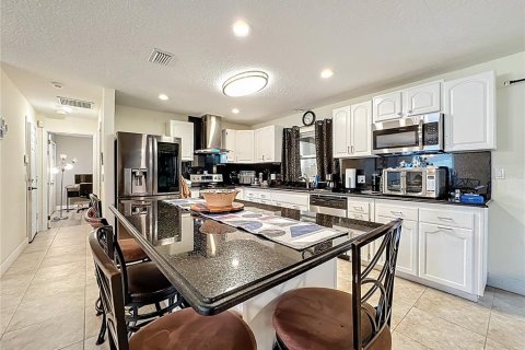 Casa en venta en Orlando, Florida, 2 dormitorios, 110.18 m2 № 1915376 - foto 14